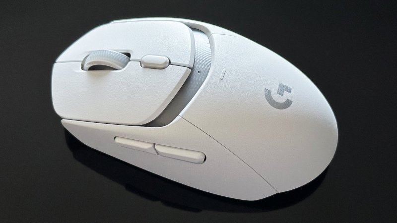 I tasti laterali smussati del Logitech G309 Lightspeed