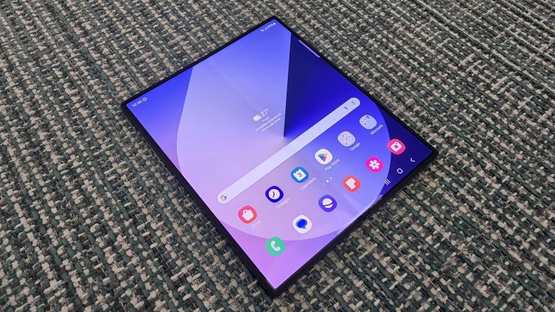 L'ampia diagonale offerta dal display pieghevole di Samsung Galaxy Z Fold6 L'ampia diagonale offerta dal display pieghevole di Samsung Galaxy Z Fold6