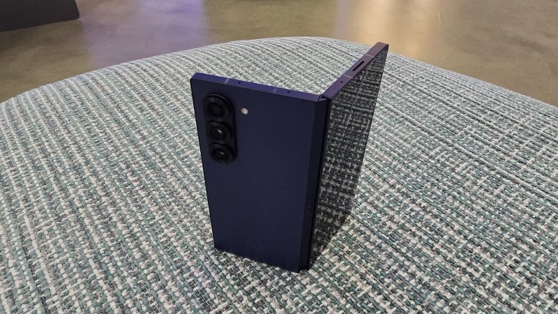 La parte posteriore di Samsung Galaxy Z Fold6 La parte posteriore di Samsung Galaxy Z Fold6