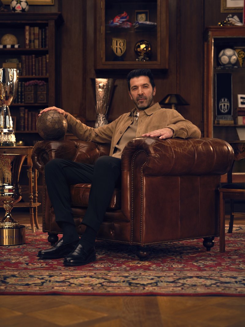 Buffon in una foto a corredo dell'annuncio di EA Sports FC 25: Ultimate Edition