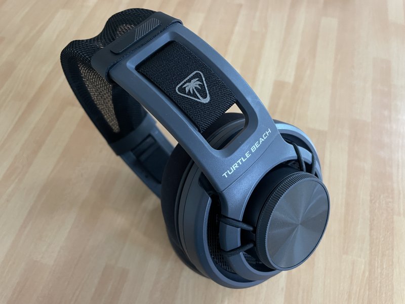 Il design dell'headset Turtle Beach Atlas Air non presenta particolari elementi di spicco né luci RGB