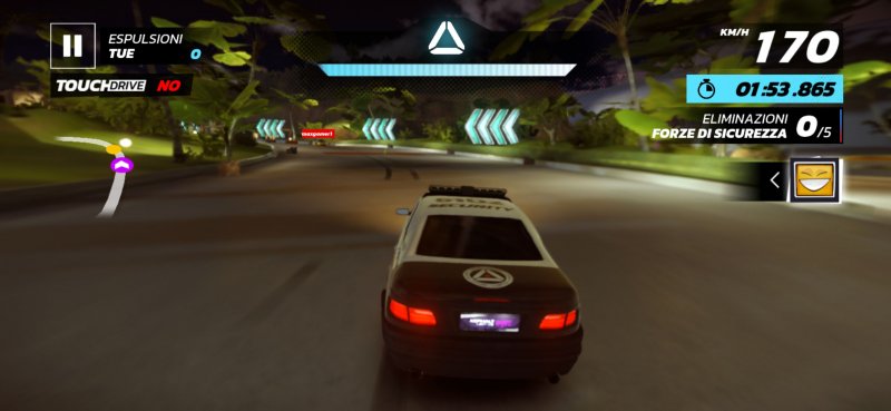 Nei panni di un poliziotto per la modalità Team Pursuit di Asphalt Legends Unite