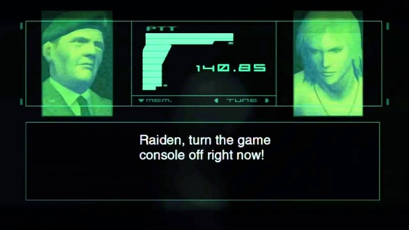 Nell'ultima parte di Metal Gear Solid 2, un virus infetta il videogioco e spinge l'IA a dare dei suggerimenti non proprio corretti... Nell'ultima parte di Metal Gear Solid 2, un virus infetta il videogioco e spinge l'IA a dare dei suggerimenti non proprio corretti...
