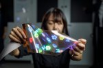 Nuovi is-OLED flessibili più luminosi della media: la ricerca coreana promette dispositivi elastici e resistenti - Notizia