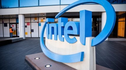 Intel in crisi? Migliaia di dipendenti a casa, tagli per 10 miliardi in arrivo