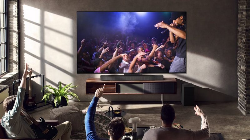 LG OLED evo C3 con sound bar LG OLED evo C3 con sound bar