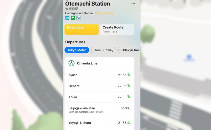 Una schermata di Apple Maps che mostra informazioni in tempo reale sul trasporto pubblico a Tokyo Una schermata di Apple Maps che mostra informazioni in tempo reale sul trasporto pubblico a Tokyo