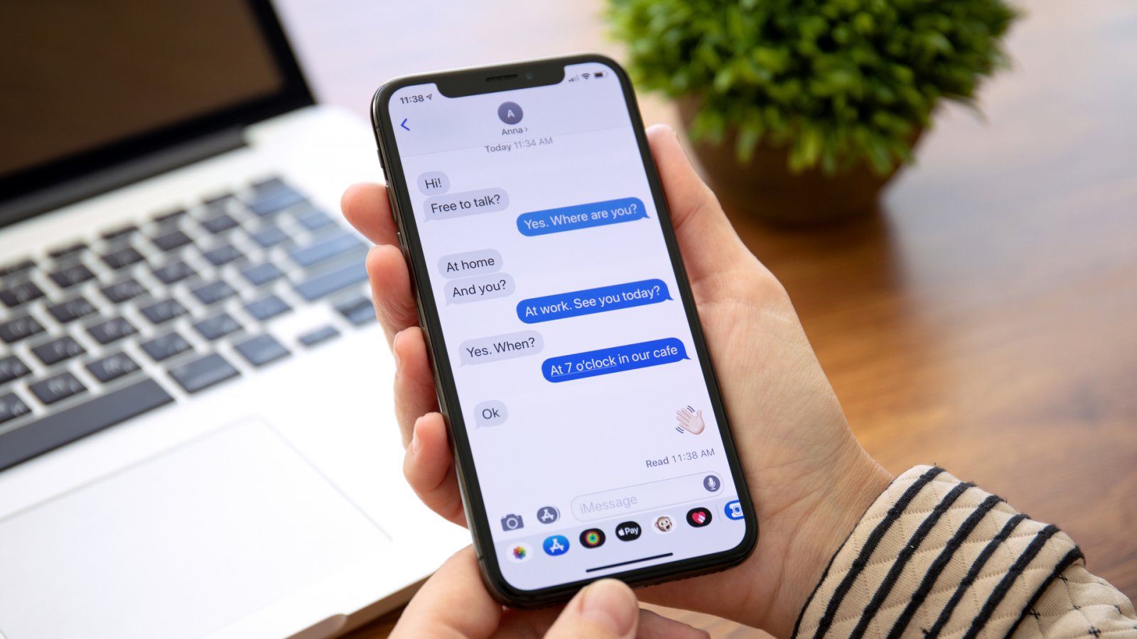 L'interfaccia di iMessage su iPhone