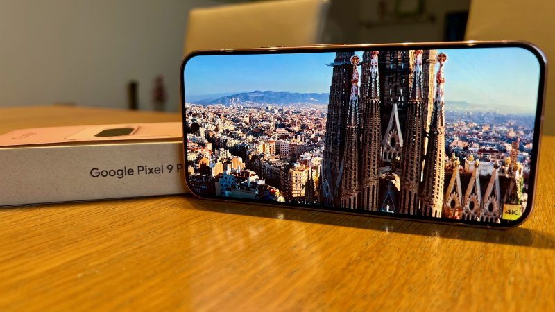 Il display di Google Pixel 9 Pro XL assomiglia a quello dell'anno scorso, ma è ancora più luminoso