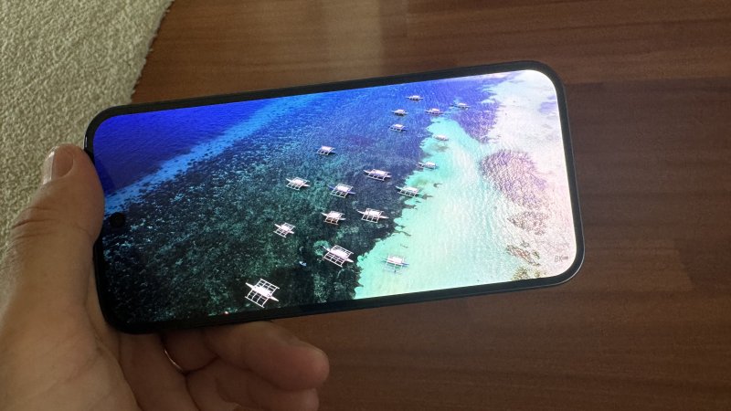 Lo schermo non è LTPO, ciò nonostante è un pannello davvero ottimo