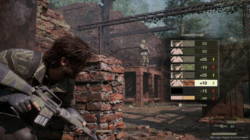 Snake si apposta in Metal Gear Solid Delta: Snake Eater Snake si apposta in Metal Gear Solid Delta: Snake Eater