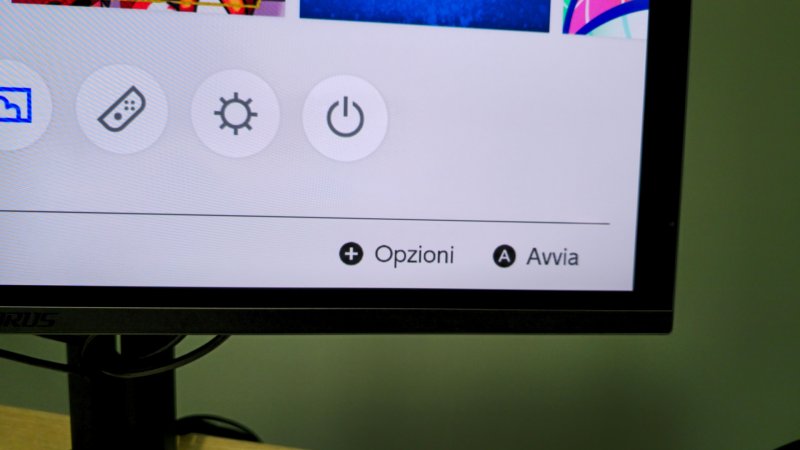 Le scritte nei menu del sistema operativo di Nintendo Switch sono spesso poco chiare nei monitor da gaming come questo GIGABYTE