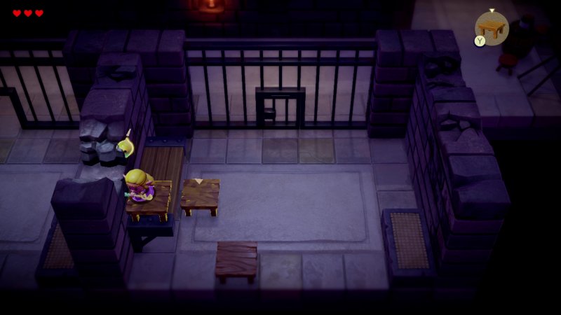 Immagazzinando un comodino è possibile riprodurlo finché Tri ha punti magia per crearsi delle comode scale per evadere