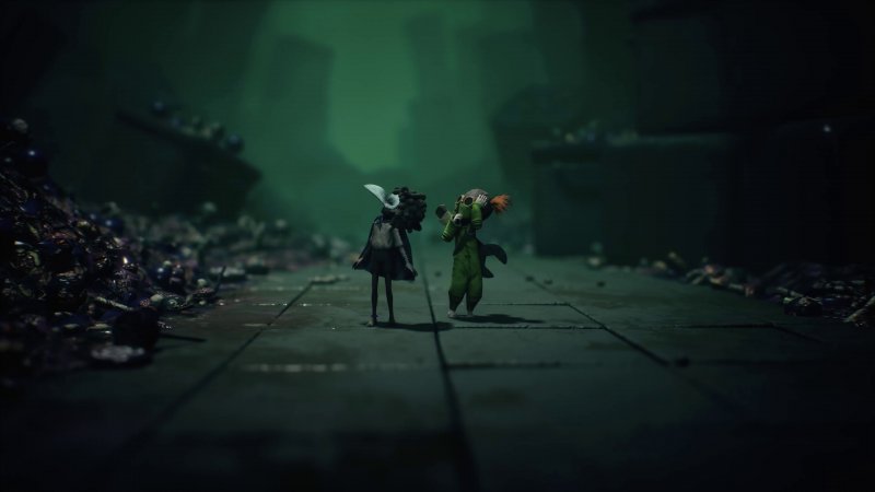 Low e Alone sembrano in una discarica ma in realtà si trovano in una spaventosa fabbrica di caramelle