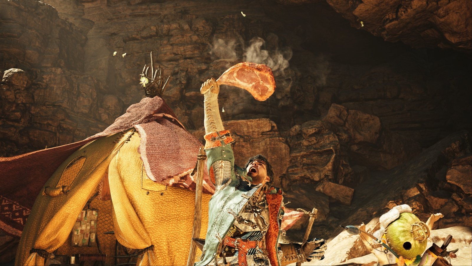 Un cacciatore di Monster Hunter Wilds con una bistecca in mano sollevata verso l'alto davanti a una tenda