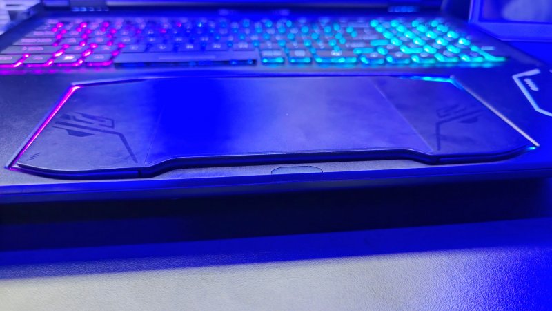 Il controller si solleva leggermente dopo aver disabilitato il sistema di ancoraggio