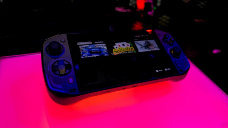 L'interfaccia del software Nitro che compare all'avvio di Nitro Blaze 7