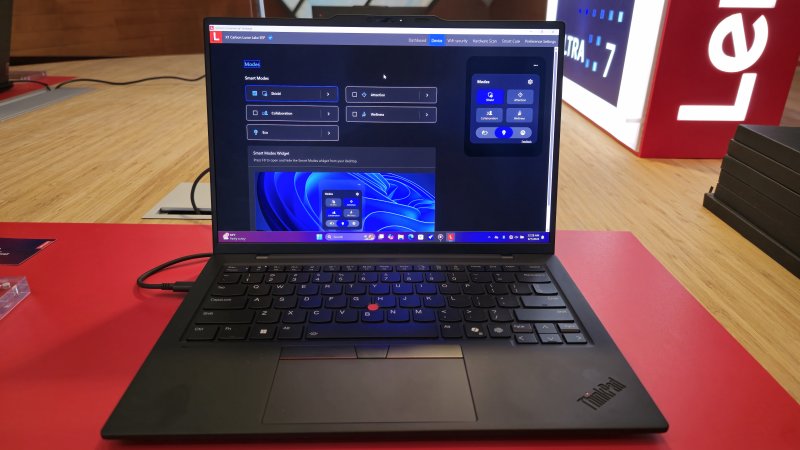 ThinkPad X1 Carbon Gen 13 Edizione Aura