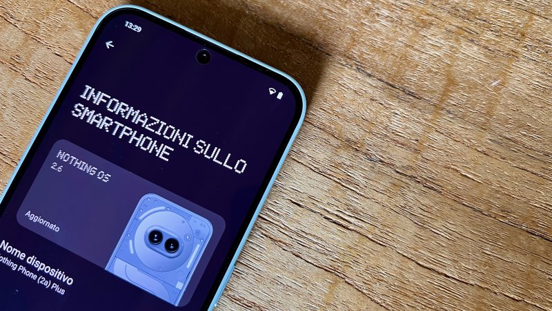 Il software resta una delle punte di diamante dell'offerta di Nothing Phone (2a) Plus