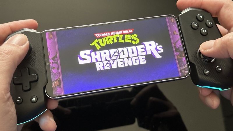 Il ROG Tessen si impugna bene