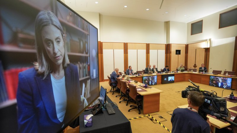 Il direttore globale della politica sulla privacy di Meta, Melinda Claybaugh, ha parlato a un'inchiesta del senato sull'adozione dell'IA (Foto da ABC News, Adam Kennedy).
