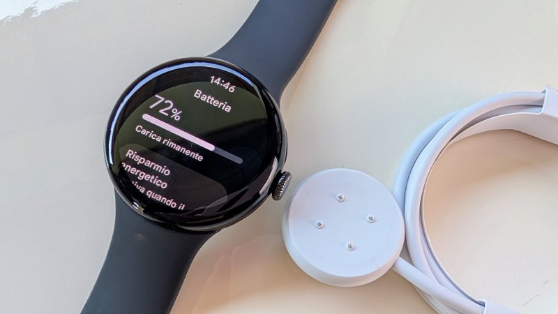 Molto cambia in base all'utilizzo, ma la batteria di Google Pixel Watch 3 richiede almeno una ricarica quotidiana