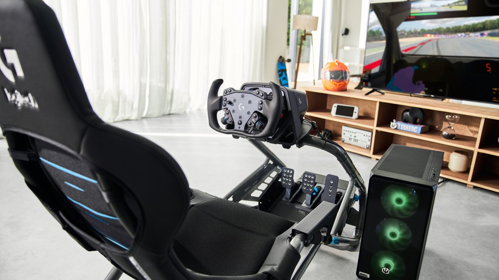 Il nuovo volante modulare Logitech RS