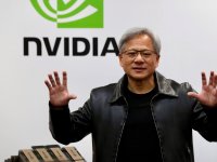 NVIDIA riprende a vendere il chip IA H20 in Cina e presenta una nuova GPU: Huang riceve il via libera di Trump