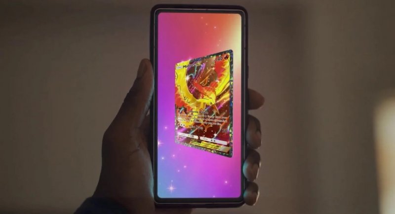 Una possente carta Moltres da 140 punti vita