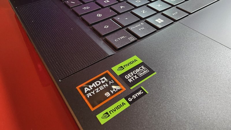 Nel nuovo ROG Zephyrus G16 possiamo trovare, al massimo, una GeForce RTX 4070 Laptop