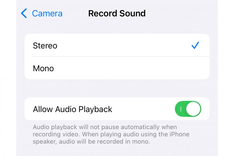 Il nuovo menu per la registrazione di video con l'audio dell'iPhone in sottofondo