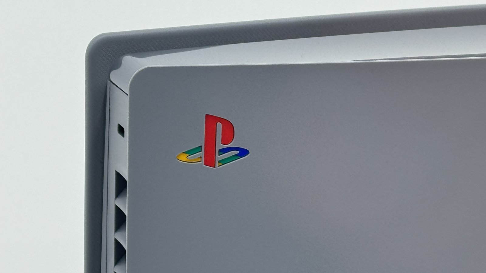 PS5 Pro in versione trentesimo anniversario