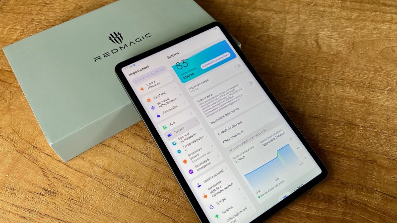 La batteria di REDMAGIC Nova Gaming Tablet è capiente e la ricarica molto rapida rispetto anche a colleghi illustri