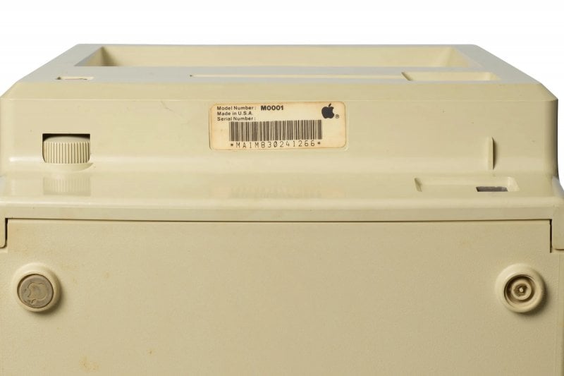 Il numero impresso sotto il Twiggy Macintosh in vendita Il numero impresso sotto il Twiggy Macintosh in vendita