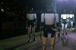 Il nuovo robot Tesla Optimus 'fa di tutto': è un nuovo passo verso 'l'abolizione della povertà'? - Notizia