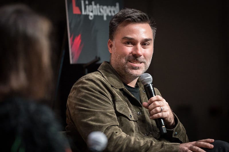 Trae Stephens, co-fondatore insieme a Luckey di Anduril, compagnia che lavora a sistemi di difesa autonomi avanzati. Trae Stephens, co-fondatore insieme a Luckey di Anduril, compagnia che lavora a sistemi di difesa autonomi avanzati.