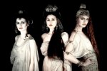 Le Spose di Dracula rivivono nel cosplay di Lada Lyumos, Lady Melamori e Zoevolf - Notizia