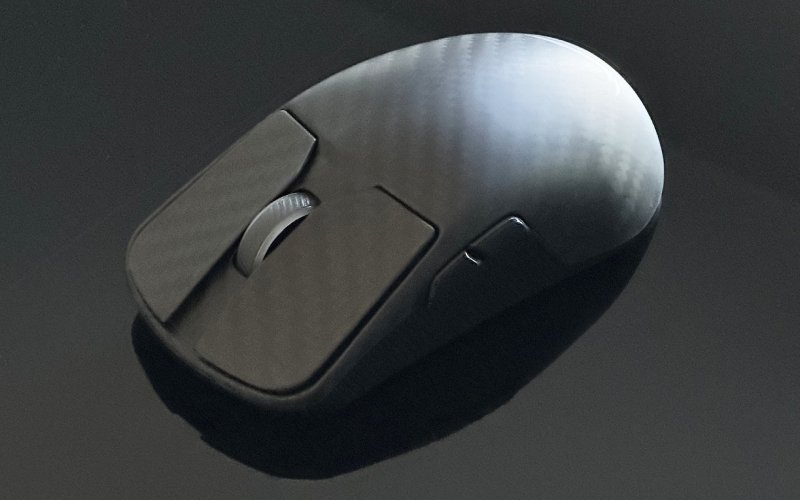 L'ASUS ROG Harpe Ace Extreme nella sua essenzialità L'ASUS ROG Harpe Ace Extreme nella sua essenzialità