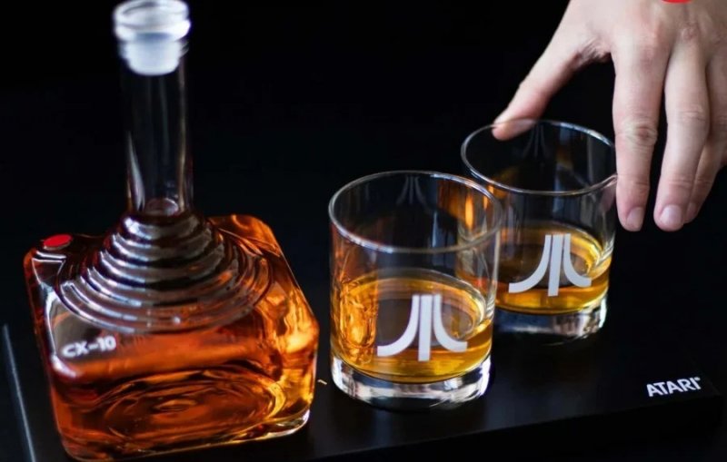 Il set decanter di Atari