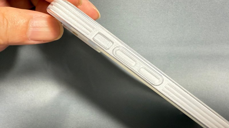 I tasti laterali di iPhone SE 4