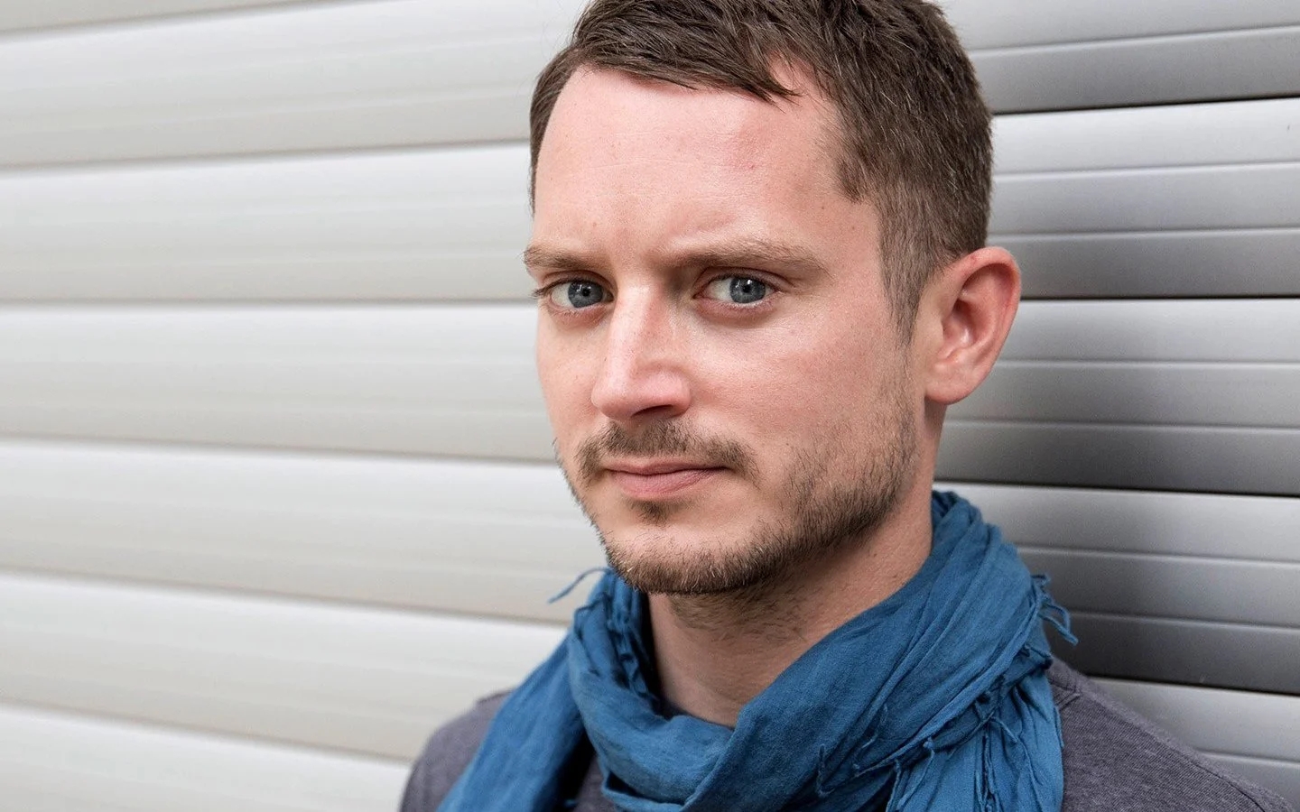 Elijah Wood interpreta un personaggio di Batman: Arkham Shadow: scopriamo chi sarà