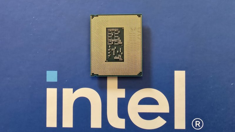 Con l'arrivo di Intel Core Ultra 9 285K cambia la piattaforma di riferimento e si passa al socket LGA 1851 Con l'arrivo di Intel Core Ultra 9 285K cambia la piattaforma di riferimento e si passa al socket LGA 1851