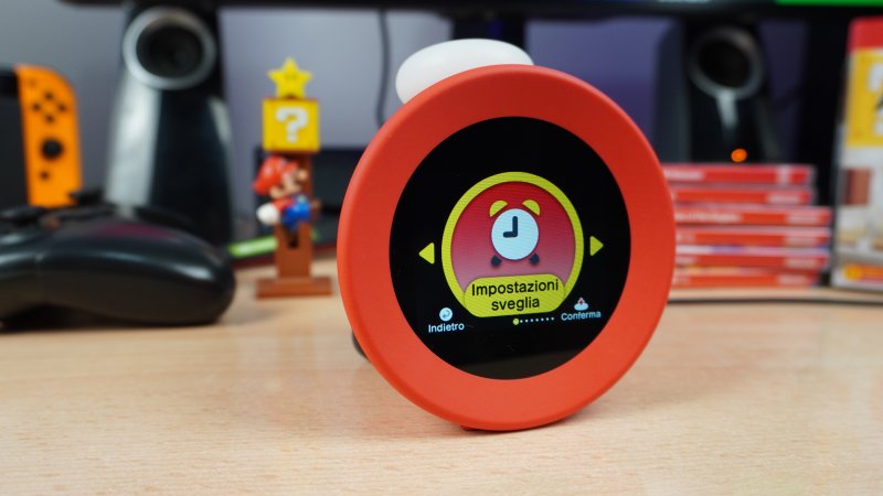 La luminosità dello schermo si abbassa automaticamente durante le ore di sonno, non risultando mai fastidioso quando si spengono tutte le luci