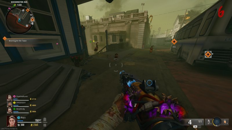 Un giocatore alle prese con dei mostri ragno con l'opzione anti-aracnofobia attiva