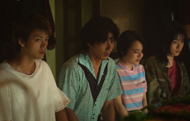 Il giovane Kiryu e i suoi amici sono protagonisti di un lungo flashback che si ambienta nel 1995, prima che il drago di Dojima diventi il personaggio che conosciamo