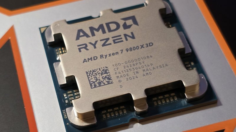 La temperatura media in-game di AMD Ryzen 7 9800X3D si attesta intorno ai 60° La temperatura media in-game di AMD Ryzen 7 9800X3D si attesta intorno ai 60°