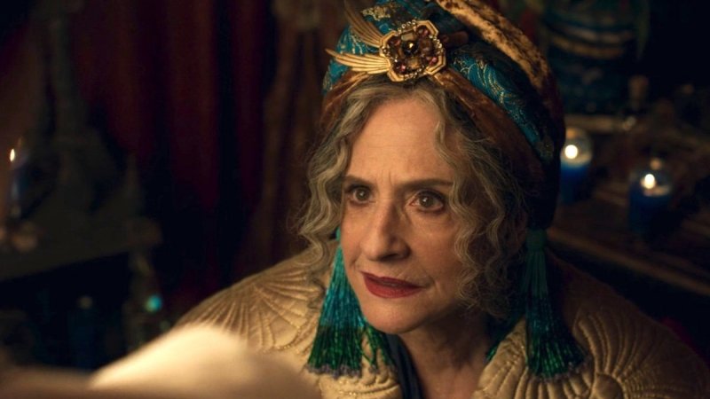 La siciliana Lilia di Patty LuPone è la MVP di Agatha All Along La siciliana Lilia di Patty LuPone è la MVP di Agatha All Along