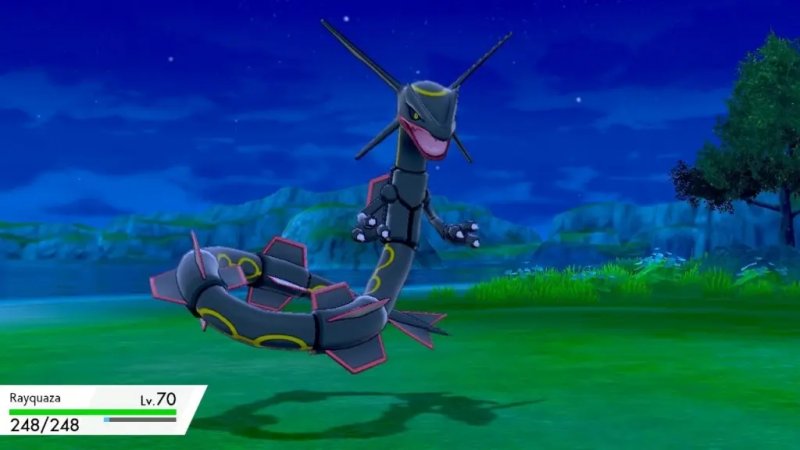 Rayquaza Cromatico è grigio scuro invece che verde Rayquaza Cromatico è grigio scuro invece che verde