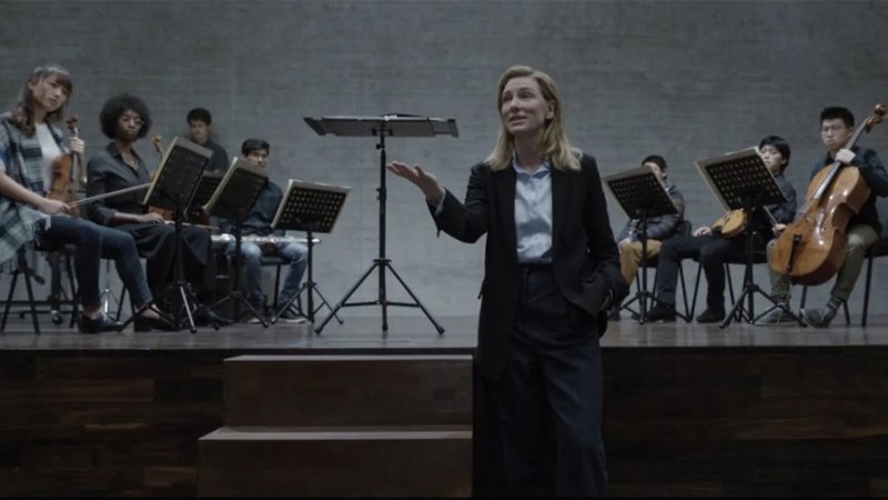 Tár illustra il suo punto di vista, qui in modo pacato