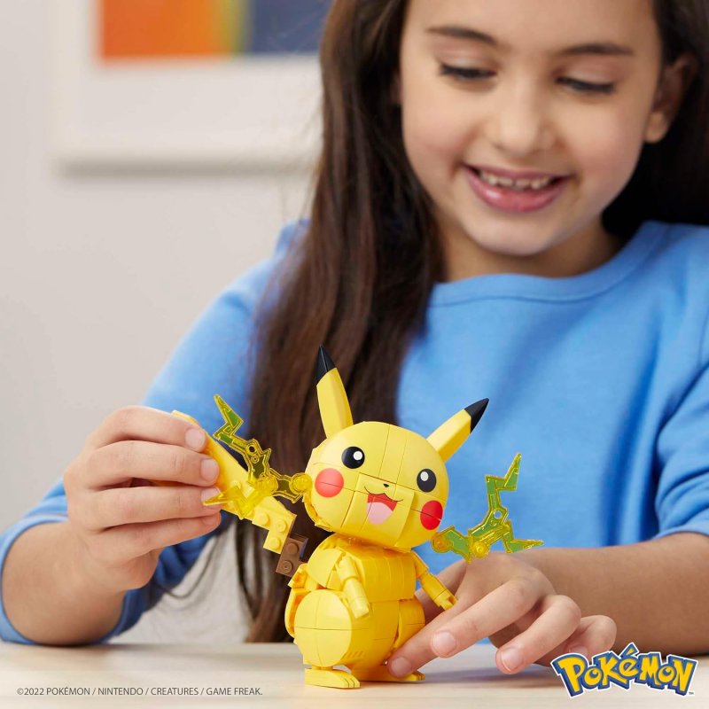 Pikachu può essere mosso con le mani per metterlo in posa